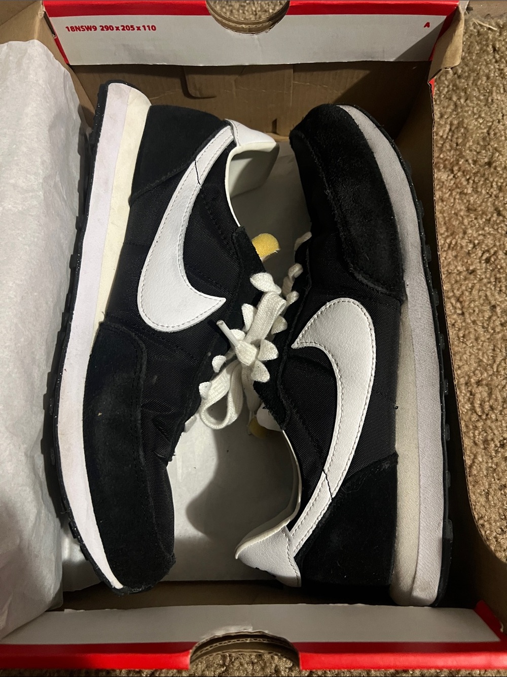 6.5Y Nike Black and White Retro Running Sneakers